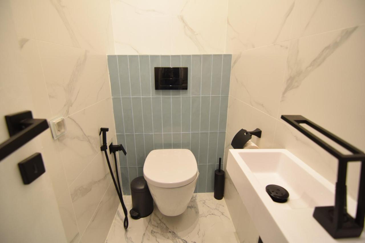 Beautiful Apartment In Old City بوخارست المظهر الخارجي الصورة