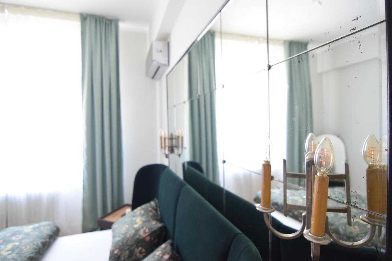 Beautiful Apartment In Old City بوخارست المظهر الخارجي الصورة