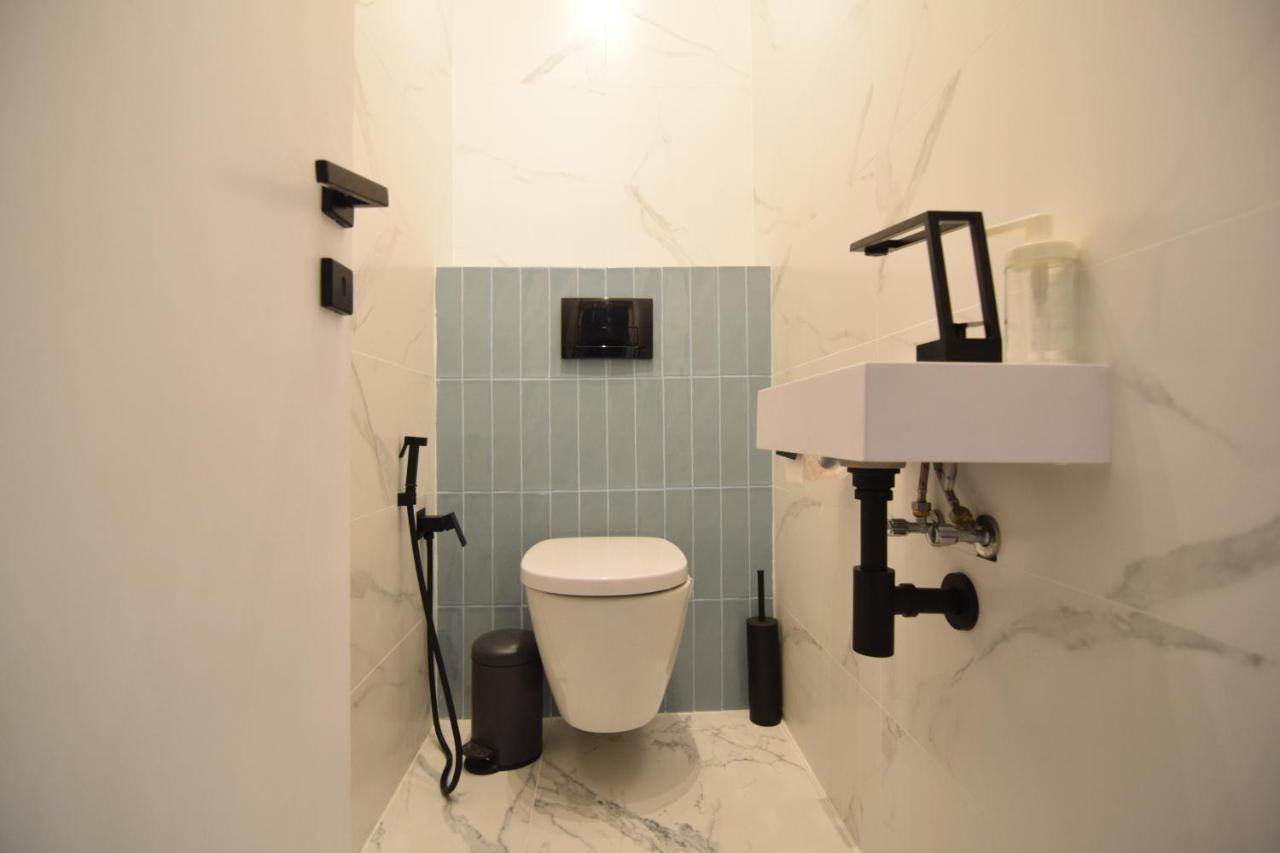 Beautiful Apartment In Old City بوخارست المظهر الخارجي الصورة
