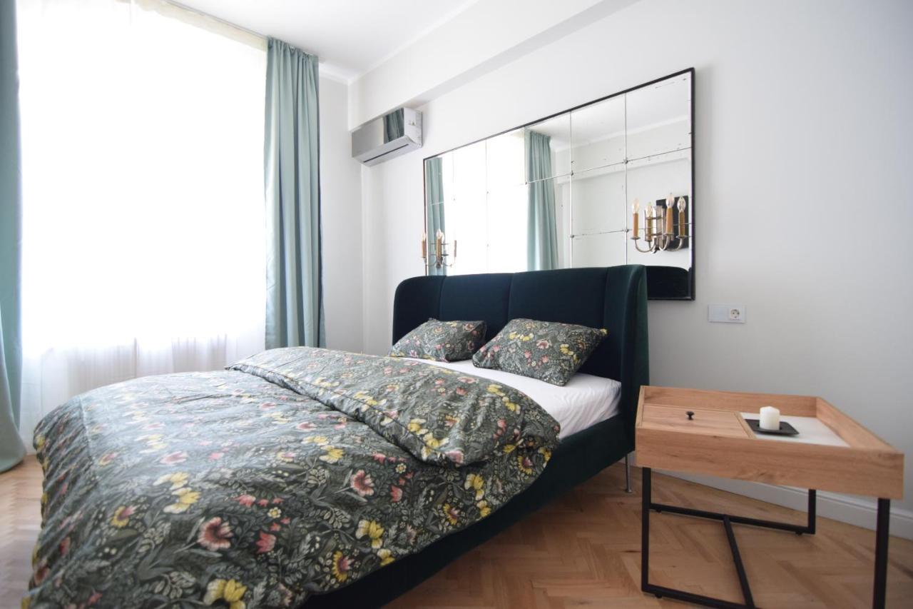 Beautiful Apartment In Old City بوخارست المظهر الخارجي الصورة