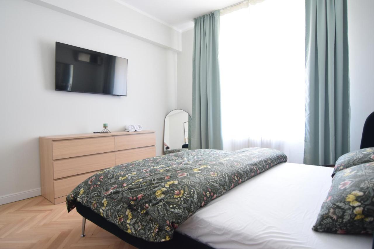 Beautiful Apartment In Old City بوخارست المظهر الخارجي الصورة